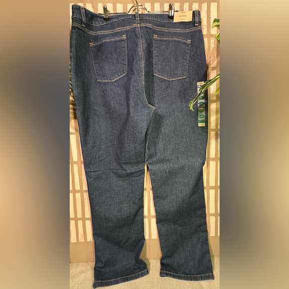 L.L. Bean classic fit jeans - Picture 5 of 5